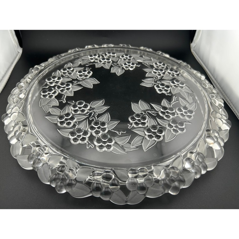 Vintage Clear Glass Serving Platter Berry‎ & Leaf Design Round Plate Tray